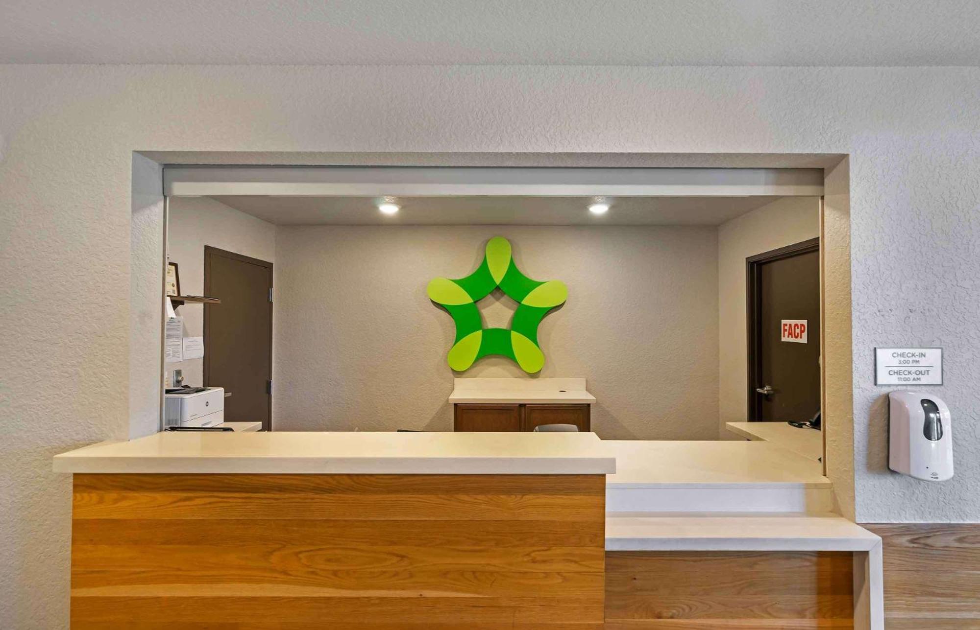 Extended Stay America Select Suites - Tampa - Brandon - East Heartland Exteriér fotografie