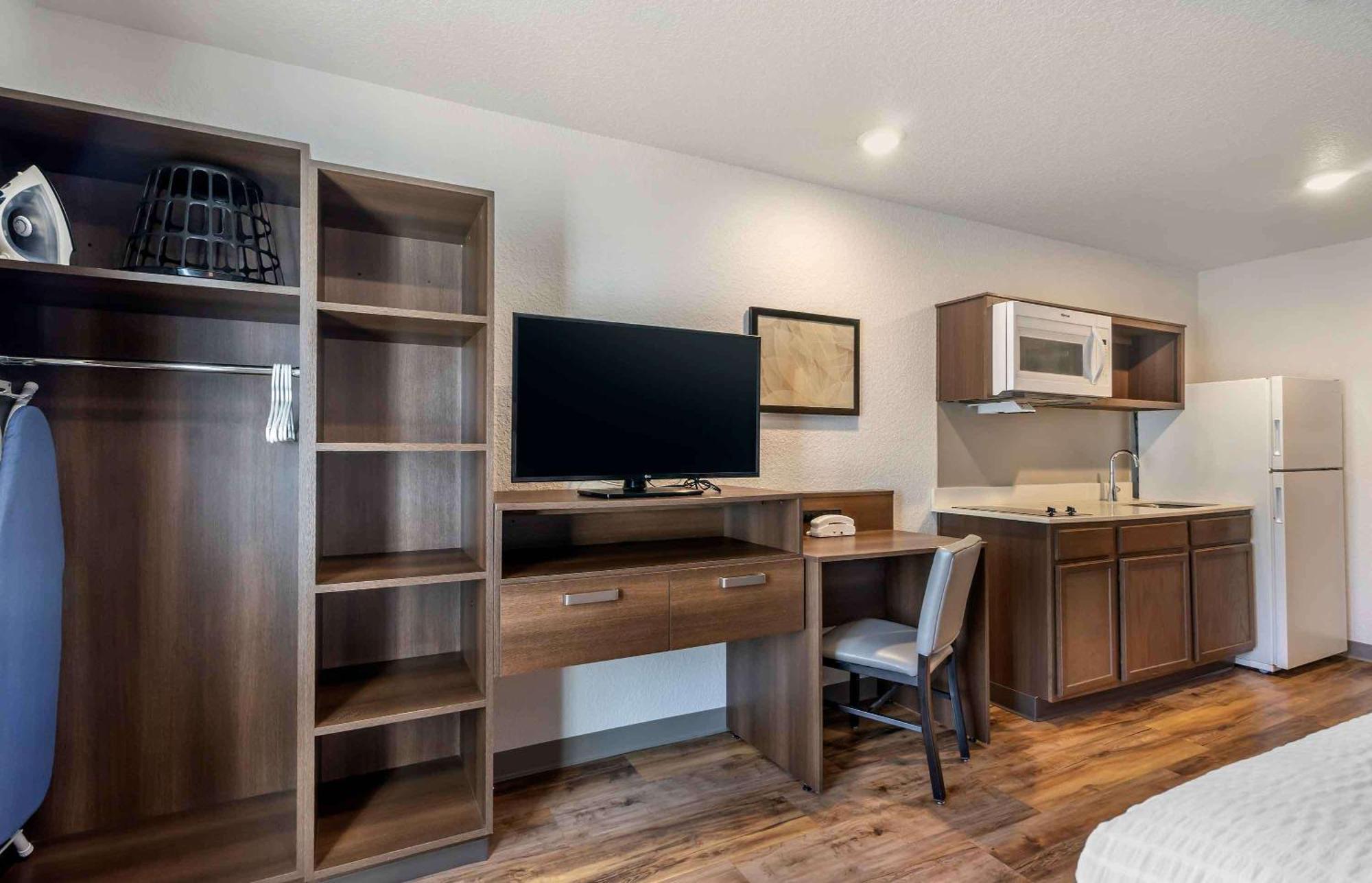 Extended Stay America Select Suites - Tampa - Brandon - East Heartland Exteriér fotografie