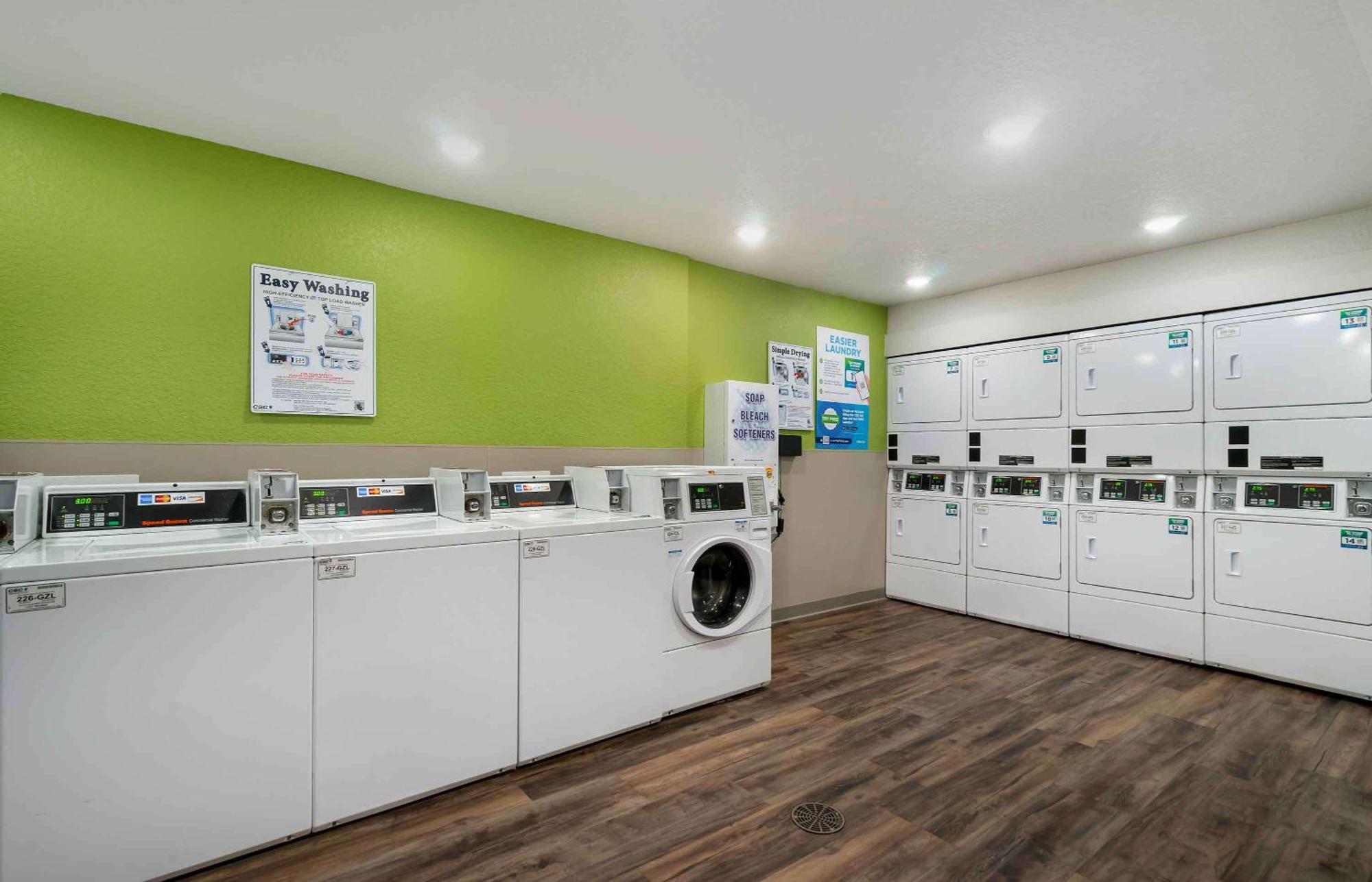 Extended Stay America Select Suites - Tampa - Brandon - East Heartland Exteriér fotografie
